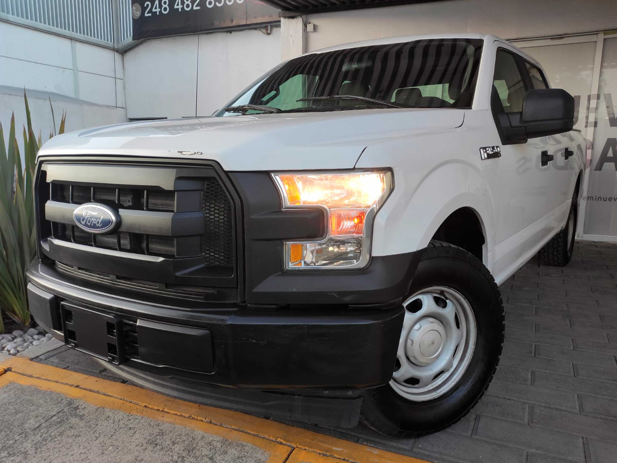 Ford F150 SuperCrew Color Blanco Oxford 2017 At