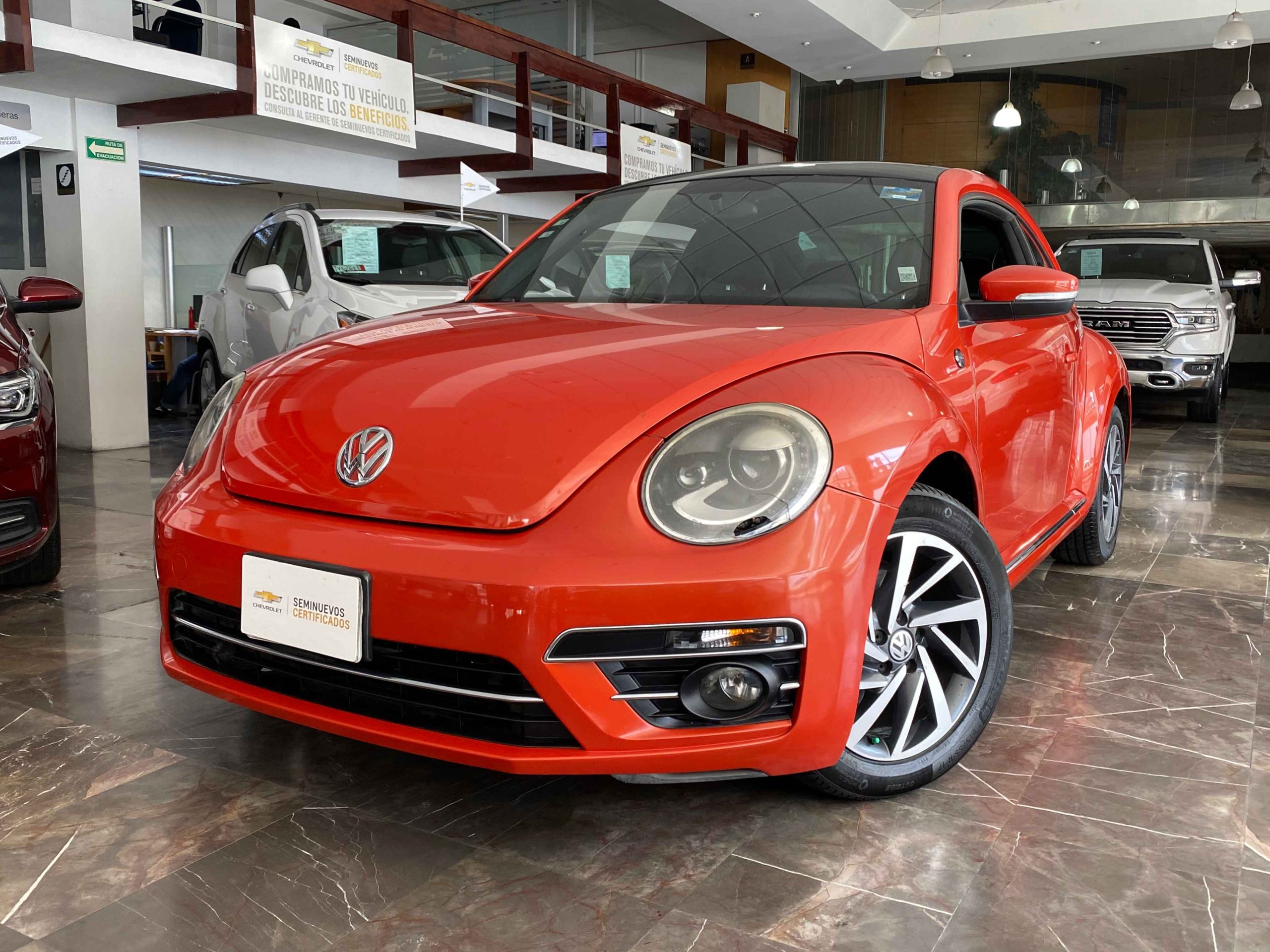 Volkswagen Beetle Sound Color Naranja Habanero Metálico 2018 At